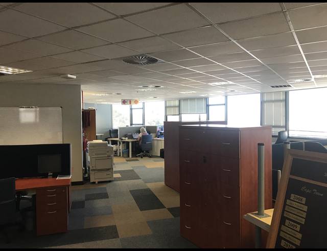 525M² OFFICE TO LET IN TYGER VALLEY